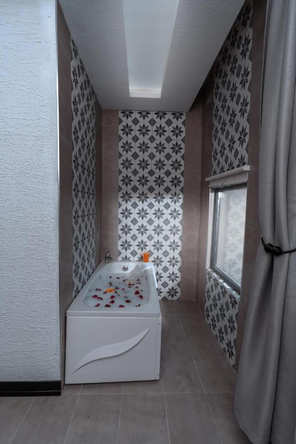 Melanj Airport Hotel Arnavutkoy Luaran gambar